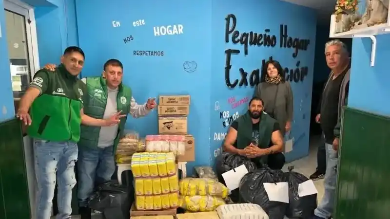 Sindicato de Camioneros donó al Hogar de Exaltación de la Cruz 2 Sindicato de Camioneros donó al Hogar de Exaltación de la Cruz