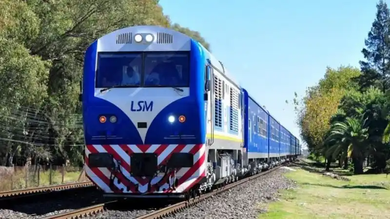 Suspenden electrificación del tren San Martín 2 Suspenden electrificación del tren San Martín