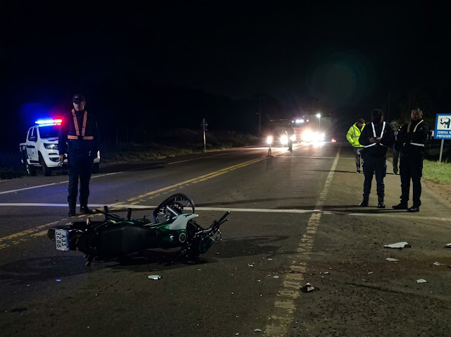 Choque entre moto y Peugeot 505 en el acceso al Parque Sur de Dos de Mayo 2 Choque entre moto y Peugeot 505 en el acceso al Parque Sur de Dos de Mayo