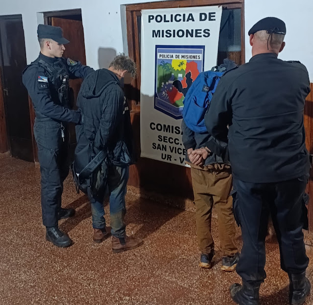 Detienen a dos por intento de robo de motocicleta en San Vicente 2 Detienen a dos por intento de robo de motocicleta en San Vicente