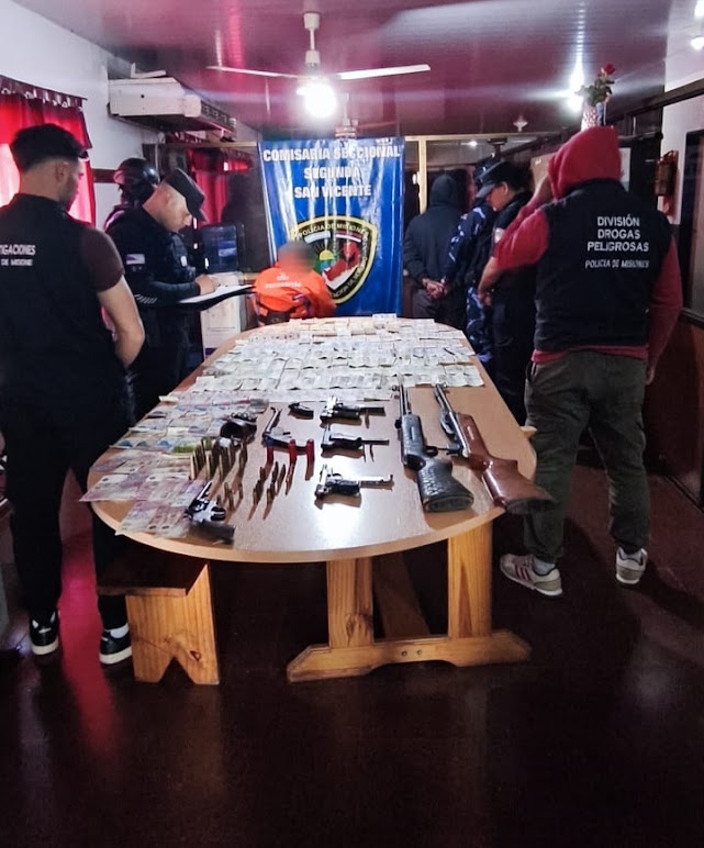 Allanan búnker de armas y drogas en San Vicente y detienen a padre e hijo 2 Allanan búnker de armas y drogas en San Vicente y detienen a padre e hijo