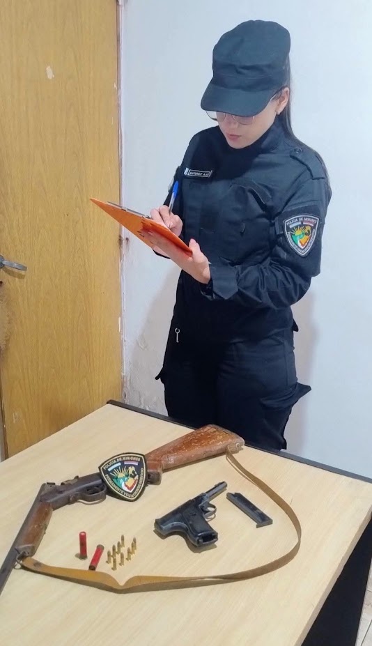 Hombre detenido por amenazar a su esposa con arma de fuego en Dos de Mayo 3 Hombre detenido por amenazar a su esposa con arma de fuego en Dos de Mayo