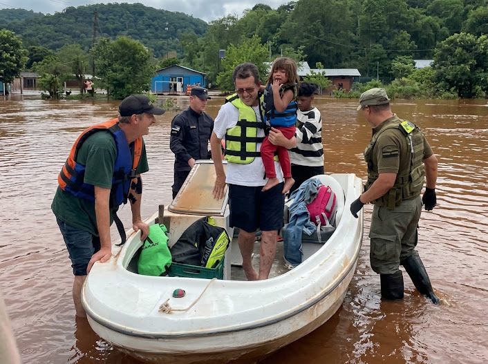 150 evacuados en Guiray por crecida del arroyo 3 150 evacuados en Guiray por crecida del arroyo