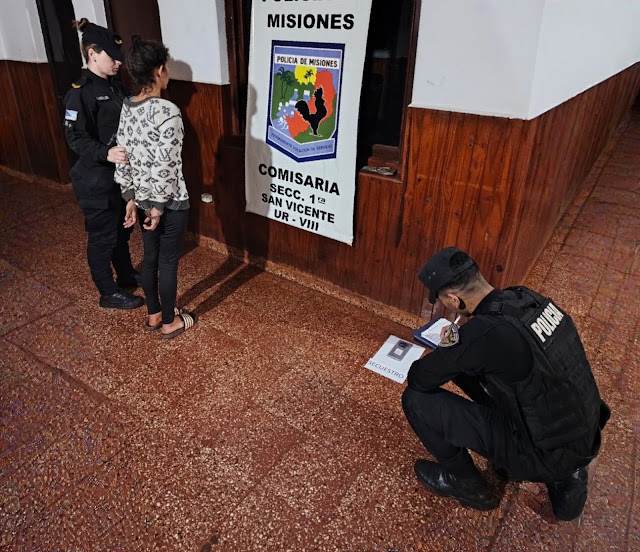 Detienen a joven por robo de celular en el Hospital SAMIC de San Vicente 2 Detienen a joven por robo de celular en el Hospital SAMIC de San Vicente