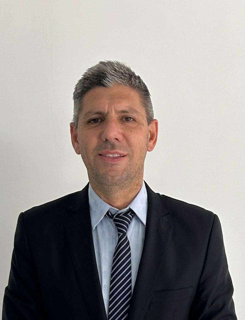 Trayectoria jurídica y proyectos de ley de Martín Benítez 6 Trayectoria jurídica y proyectos de ley de Martín Benítez