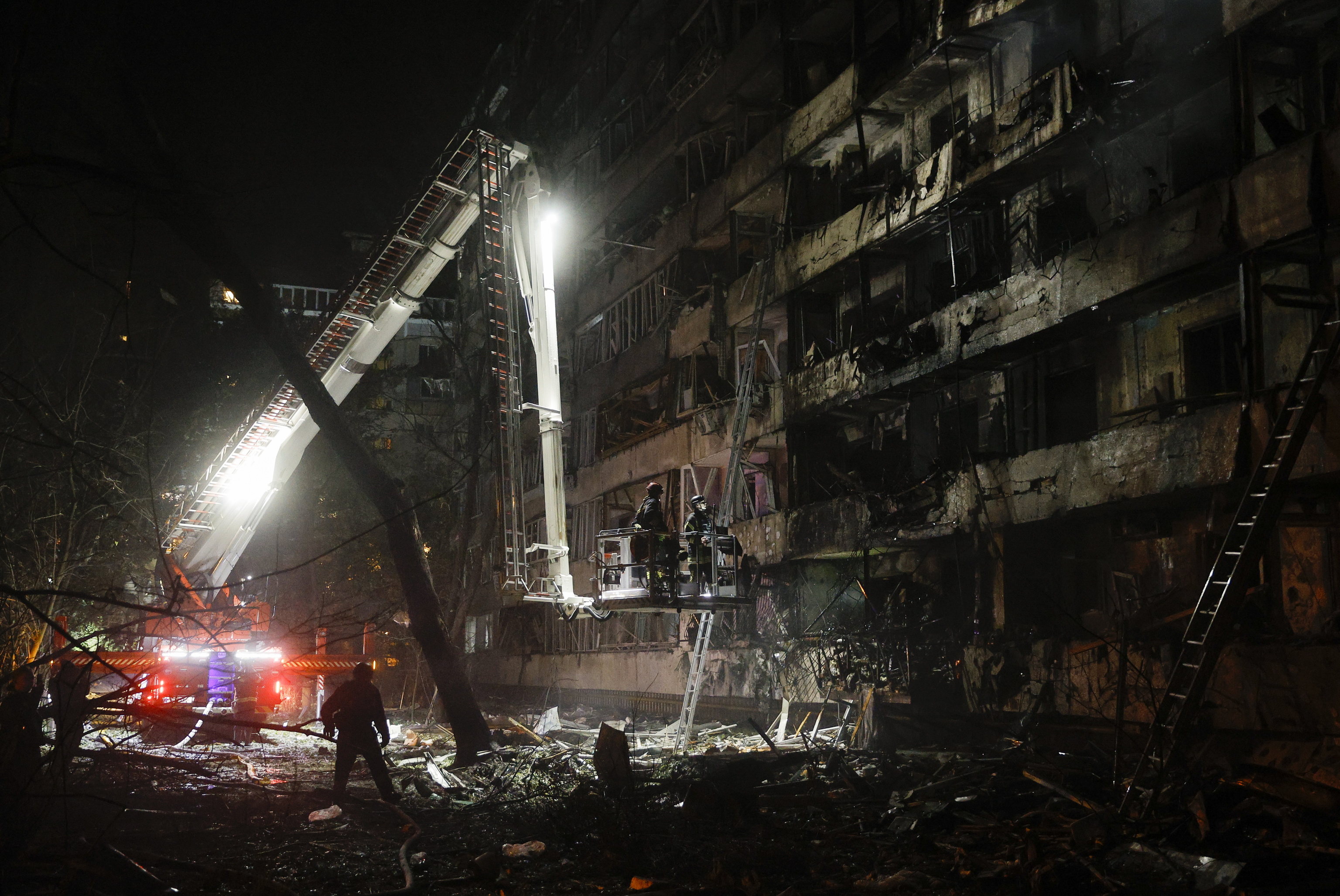 Al menos cuatro muertos en ataques rusos a Kiev 2 Al menos cuatro muertos en ataques rusos a Kiev