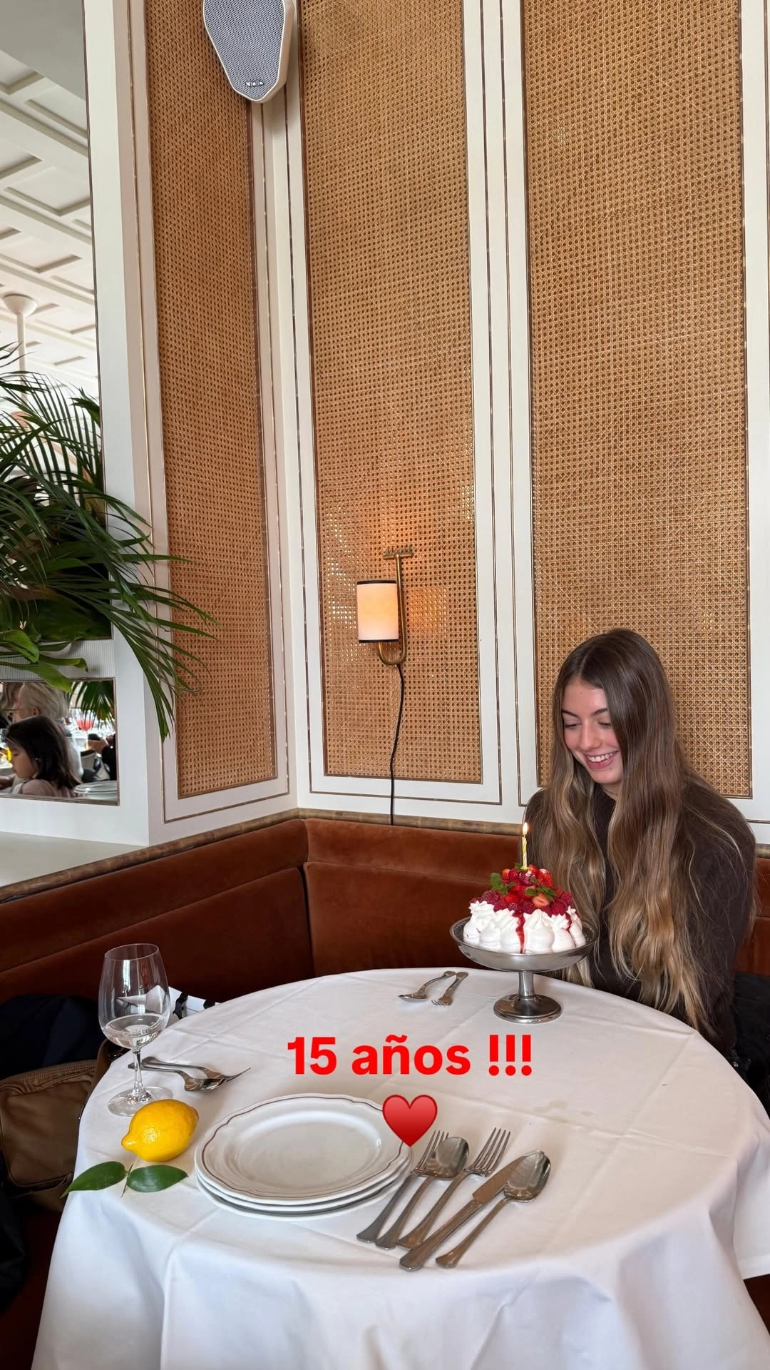 Juliana Awada celebró los 15 de Antonia Macri sin Mauricio Macri y compartió fotos 2 Así está actualmente Antonia, que cumplió 15 años. Fotos: IG.