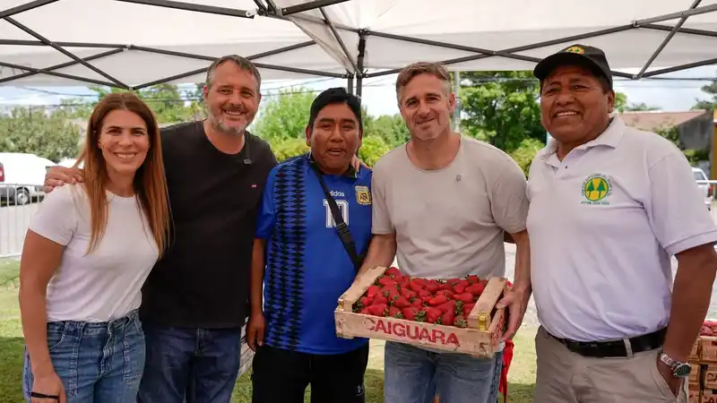 Achával destacó a productores locales en la Fiesta de la Frutilla 2 Achával destacó a productores locales en la Fiesta de la Frutilla