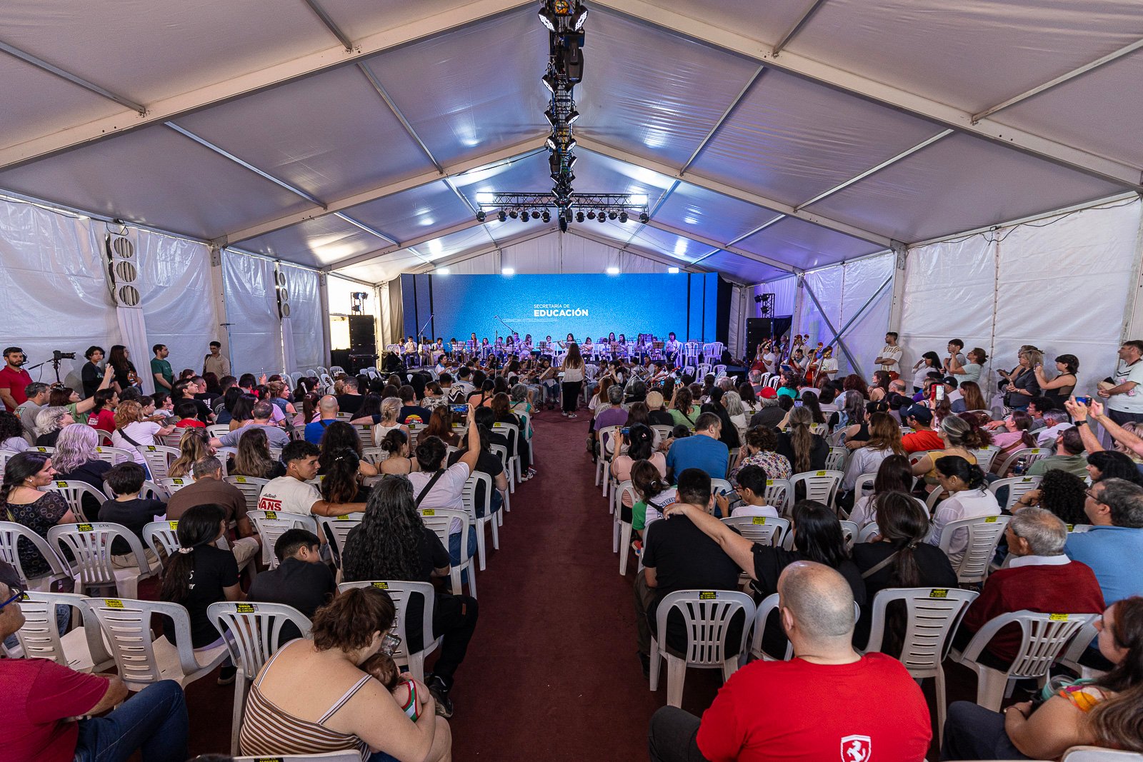 Comienza la 10a Feria del Libro de Alte Brown con María O'Donnell, Claudia Piñeiro, Felipe Pigna, Lalo Mir y Virus 3 Comienza la 10a Feria del Libro de Alte Brown con María O'Donnell, Claudia Piñeiro, Felipe Pigna, Lalo Mir y Virus