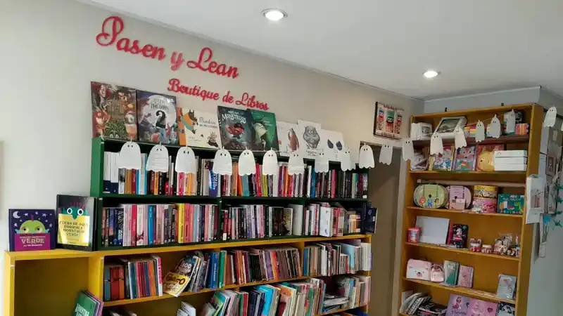Librerías de Pilar enfrentan caída de ventas 2 Librerías de Pilar enfrentan caída de ventas