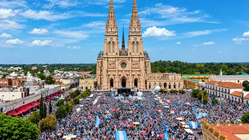 Luján declara día no laborable por posible visita del papa León XIV 2 Luján declara día no laborable por posible visita del papa León XIV